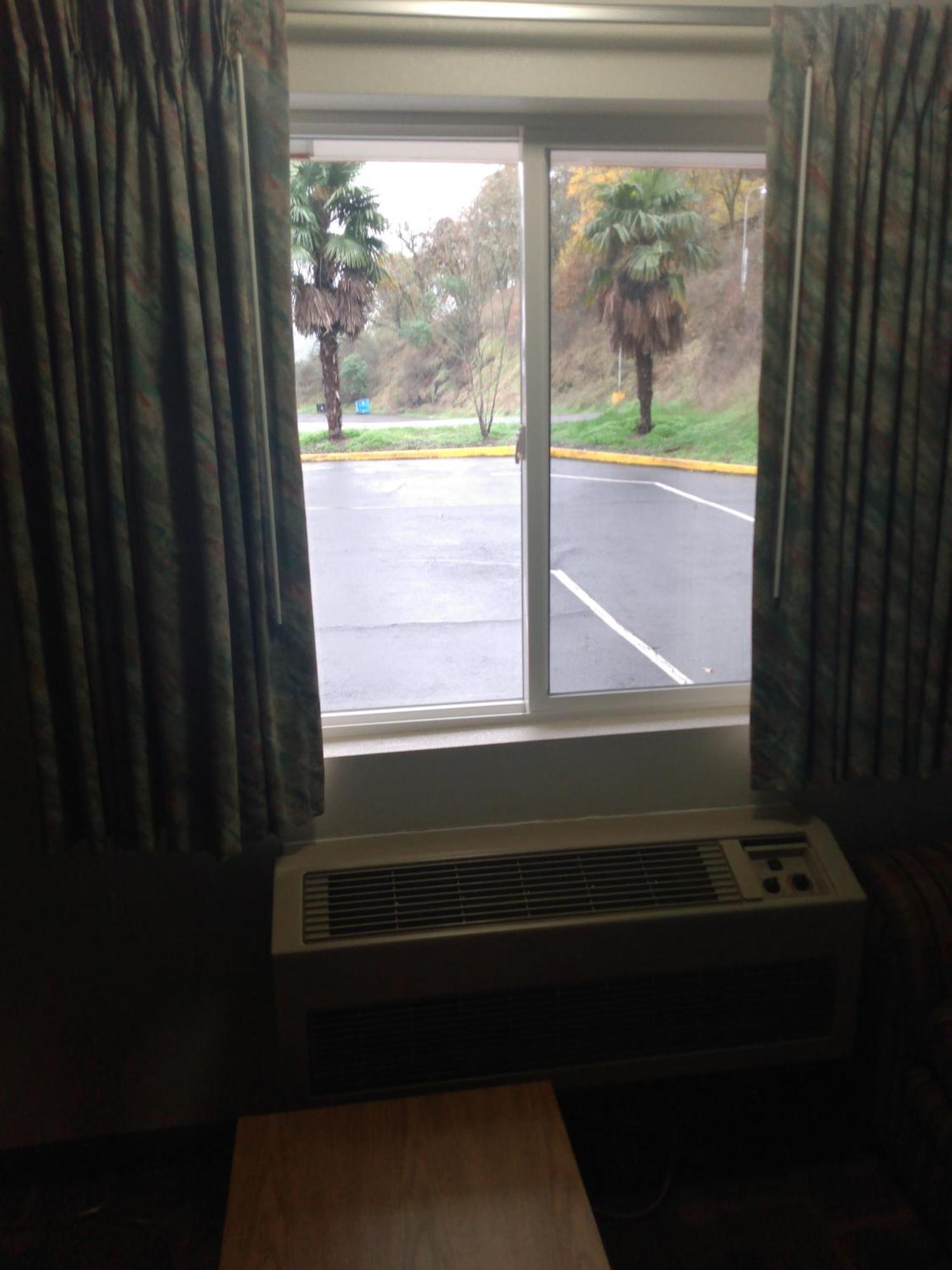 Howard Johnson By Wyndham Roseburg Luaran gambar