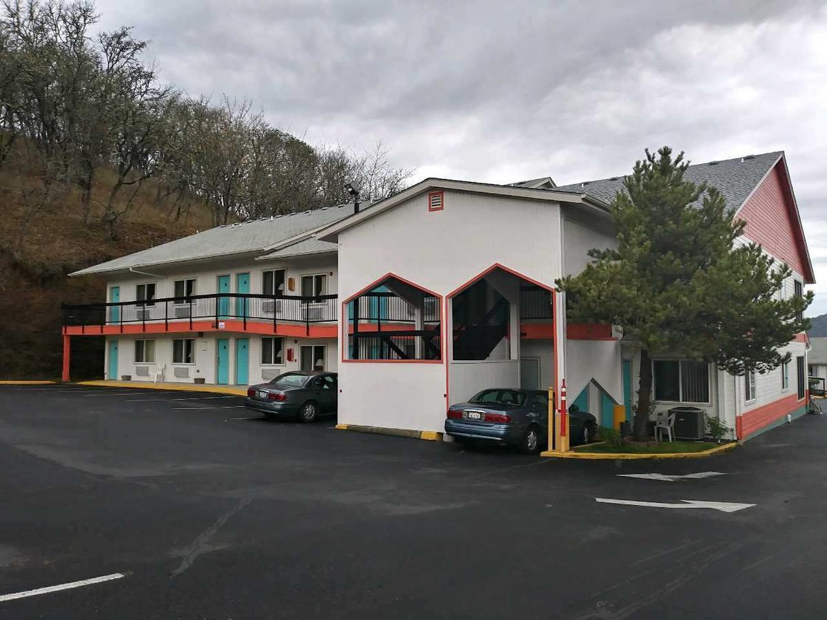 Howard Johnson By Wyndham Roseburg Luaran gambar
